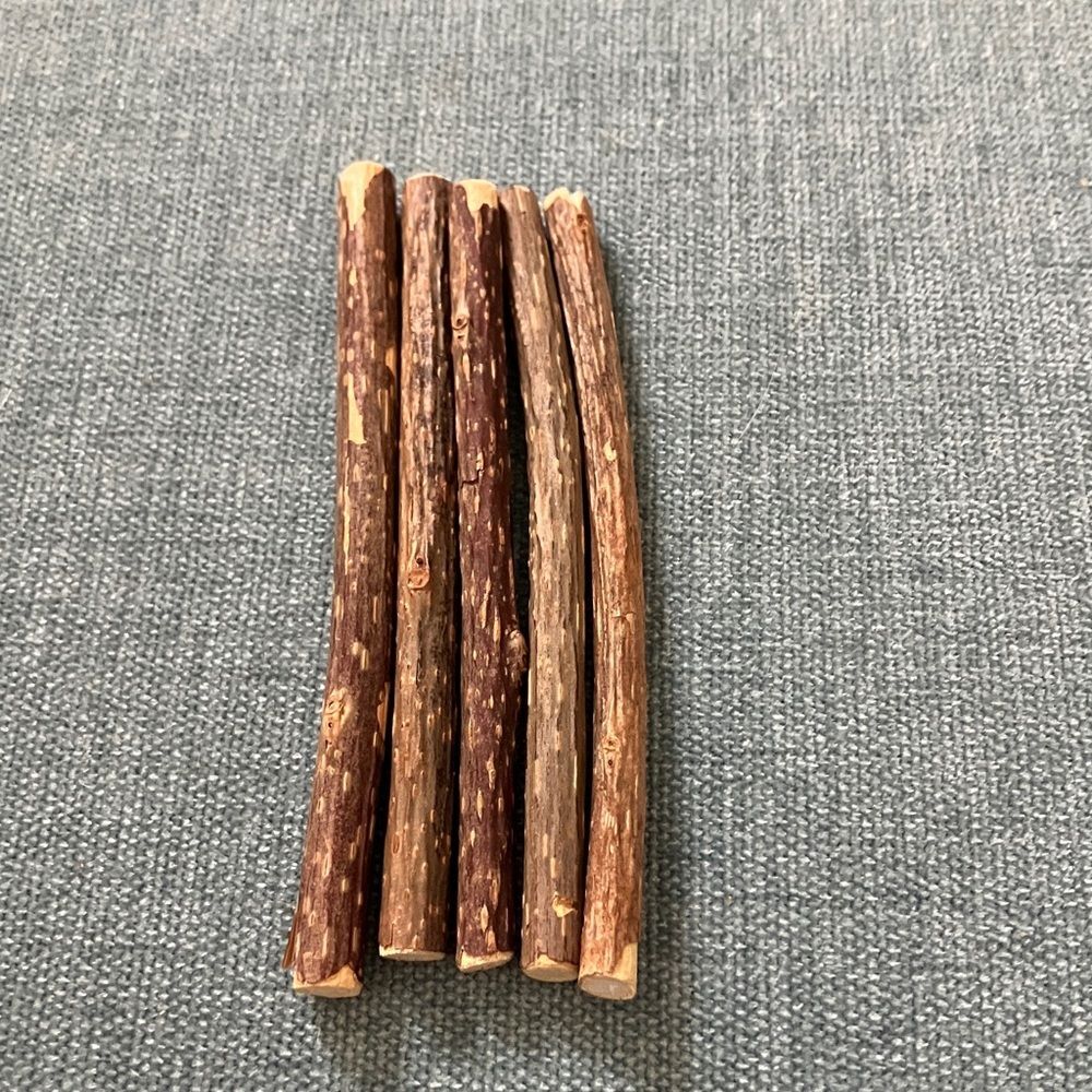 5 Gently Used Cat Silvervine Chew Sticks
